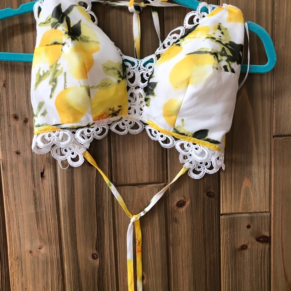 Two piece set - Picture 3 of 4